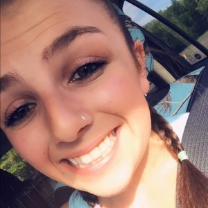 Meet your Posher, Abby